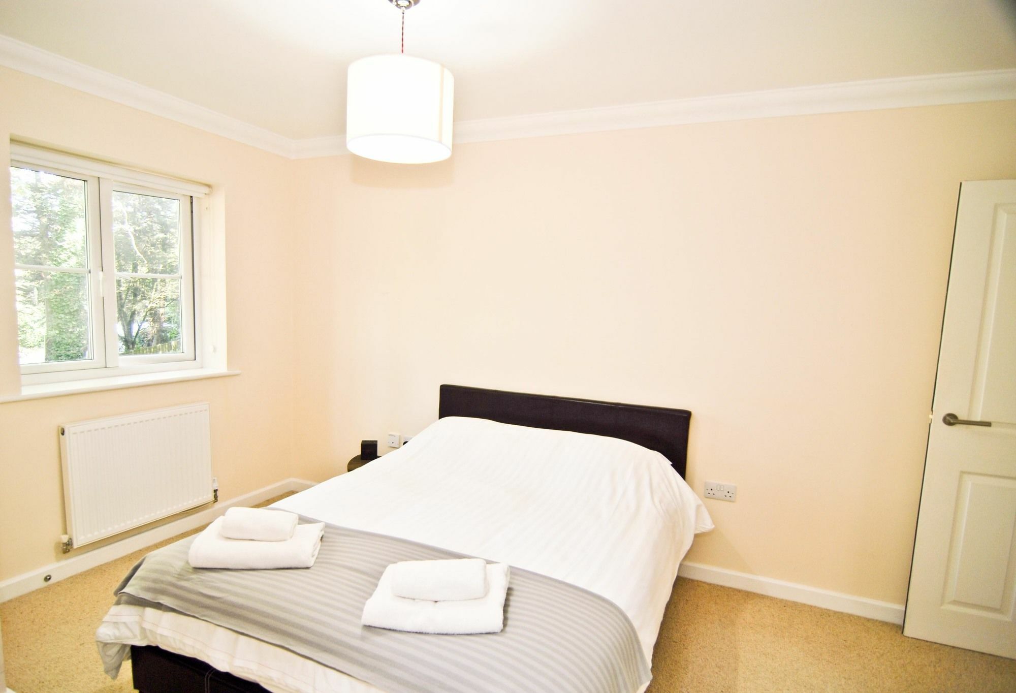 Room And Roof Southampton Serviced Apartments Exterior photo